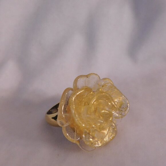 Ladies Venetiaurum Flower Designed Ring - Made in Italy - Picture 6 of 6